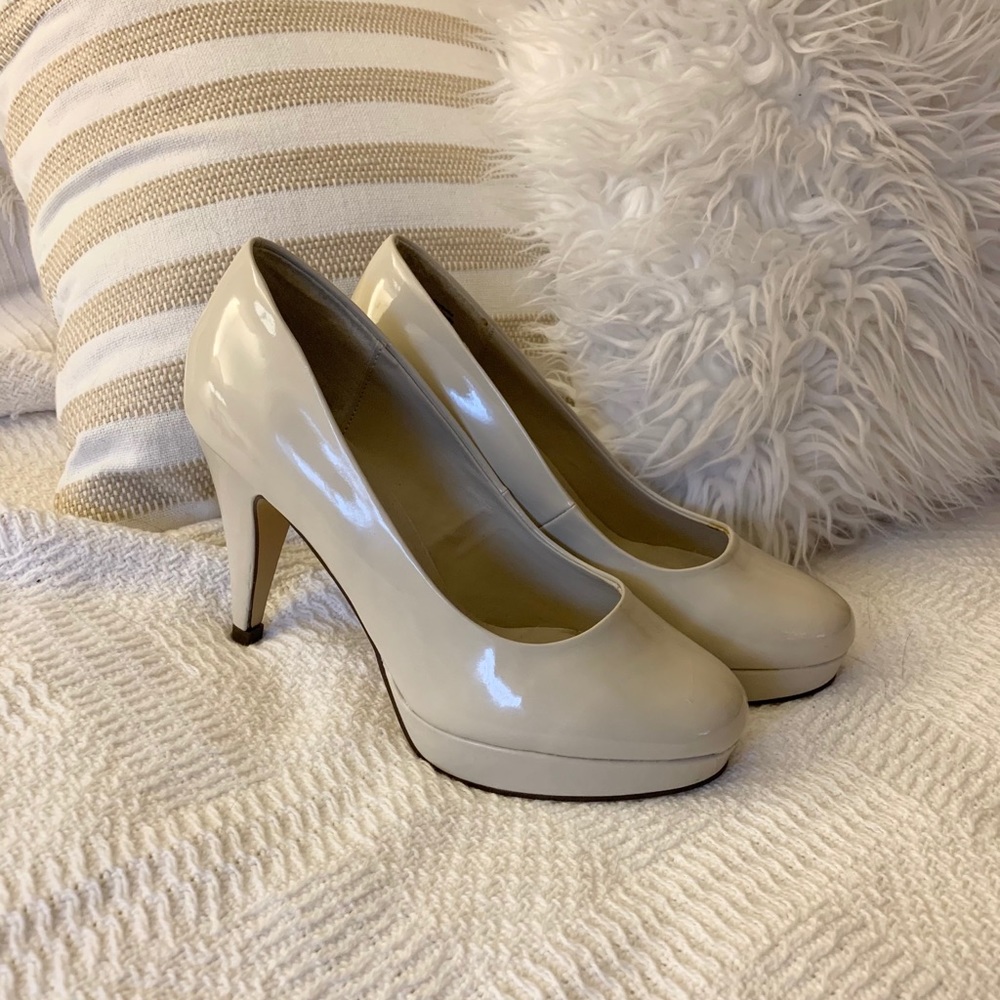 Nude pumps - 4 inch heel